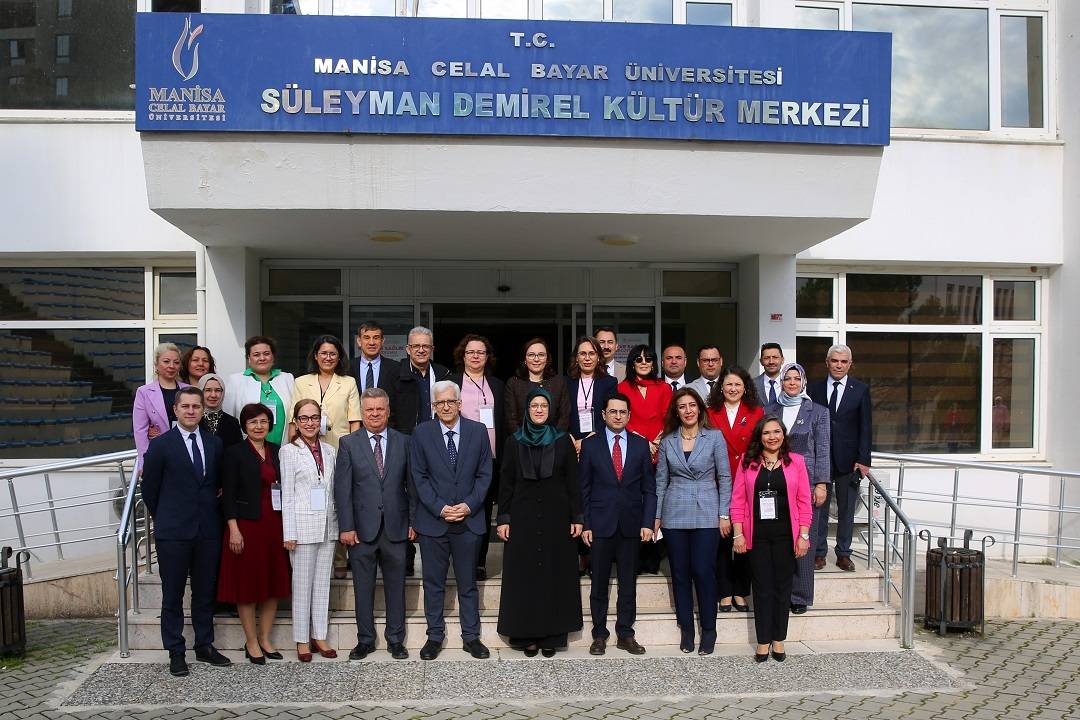 MCBÜ’de Kadın Sağlığı Sempozyumu Düzenlendi