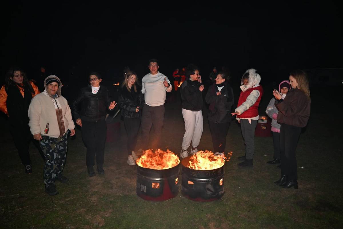 Doğaseverler Kamp Ateşinde Buluştu