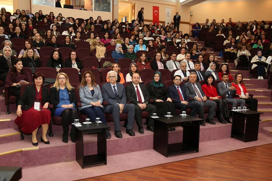 MCBÜ’de Kadın Sağlığı Sempozyumu Düzenlendi
