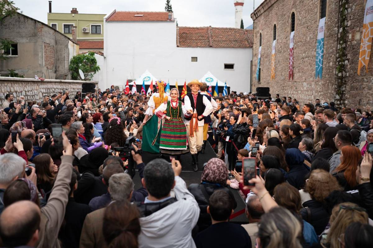 Kuyualan’da 23 Nisan’a Anlamlı Kutlama