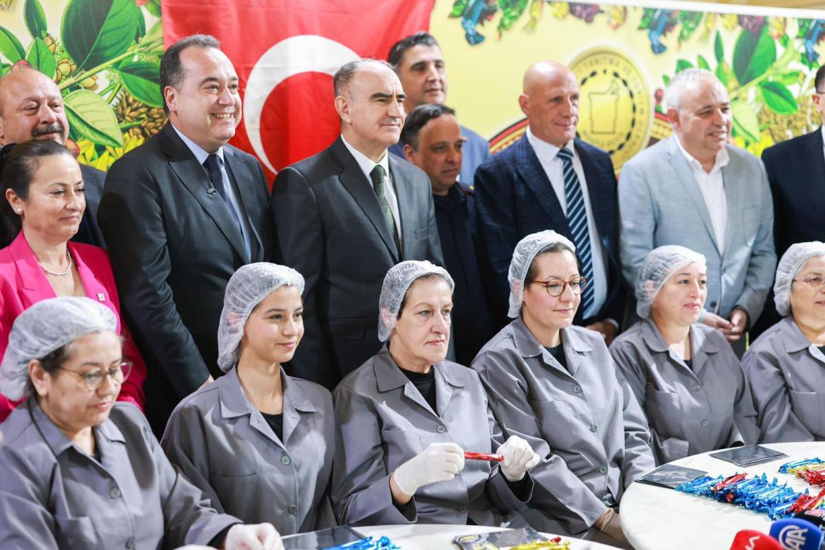 Manisa’da 10 Ton Mesir Macunu Dualarla Hazırlandı