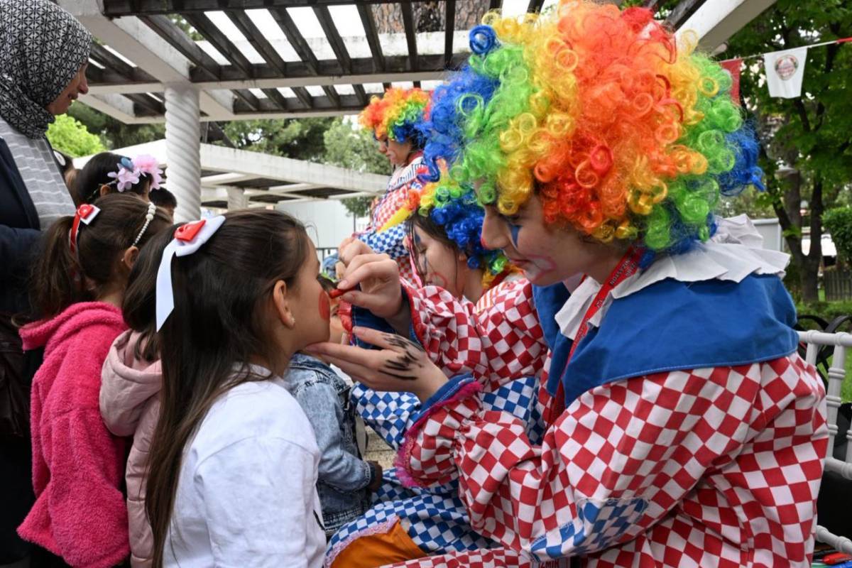Manisa’da 23 Nisan Coşkusu Şehri Sardı