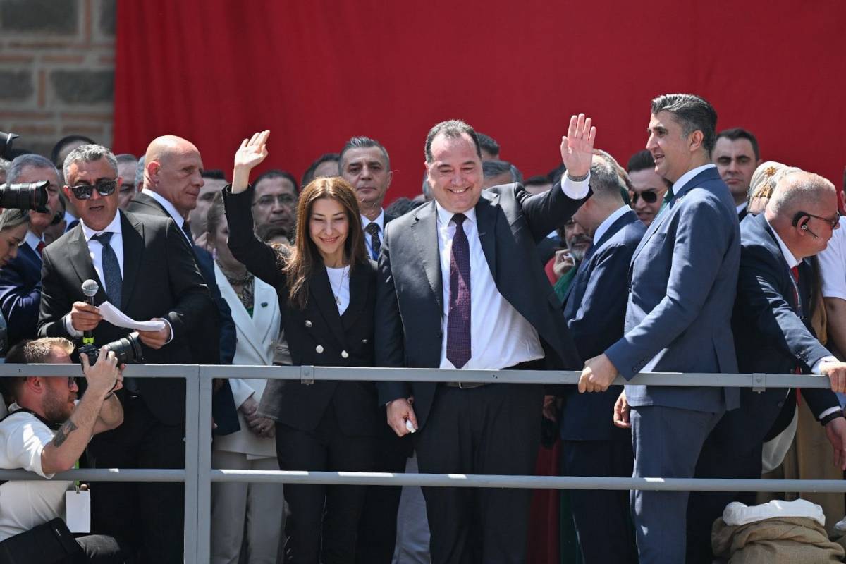 Manisa’da 10 Ton Mesir Saçıldı, Festival Sona Erdi