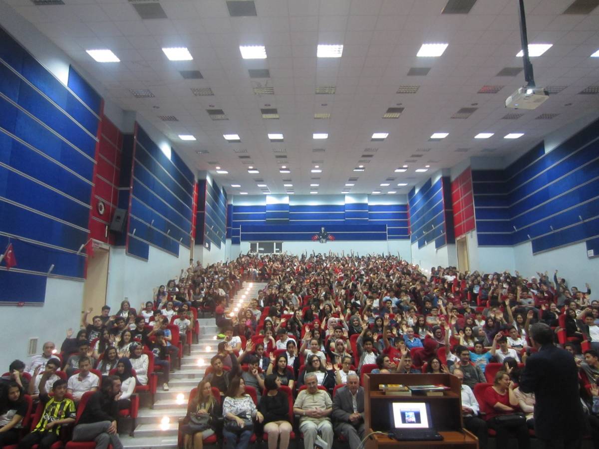 “Kimin  Oğlu- Kızı Nazlı Yetiştirilirse,  Sonunda  Sıkıntı Çekmek Anne- Babaya Mukadderdir. “( Kutadgu Silig)