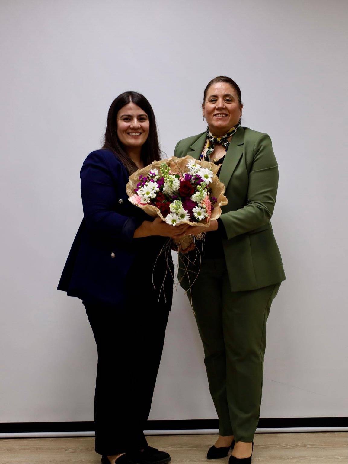 Akhisar'da Kamu Personeline Kritik İletişim Eğitimi