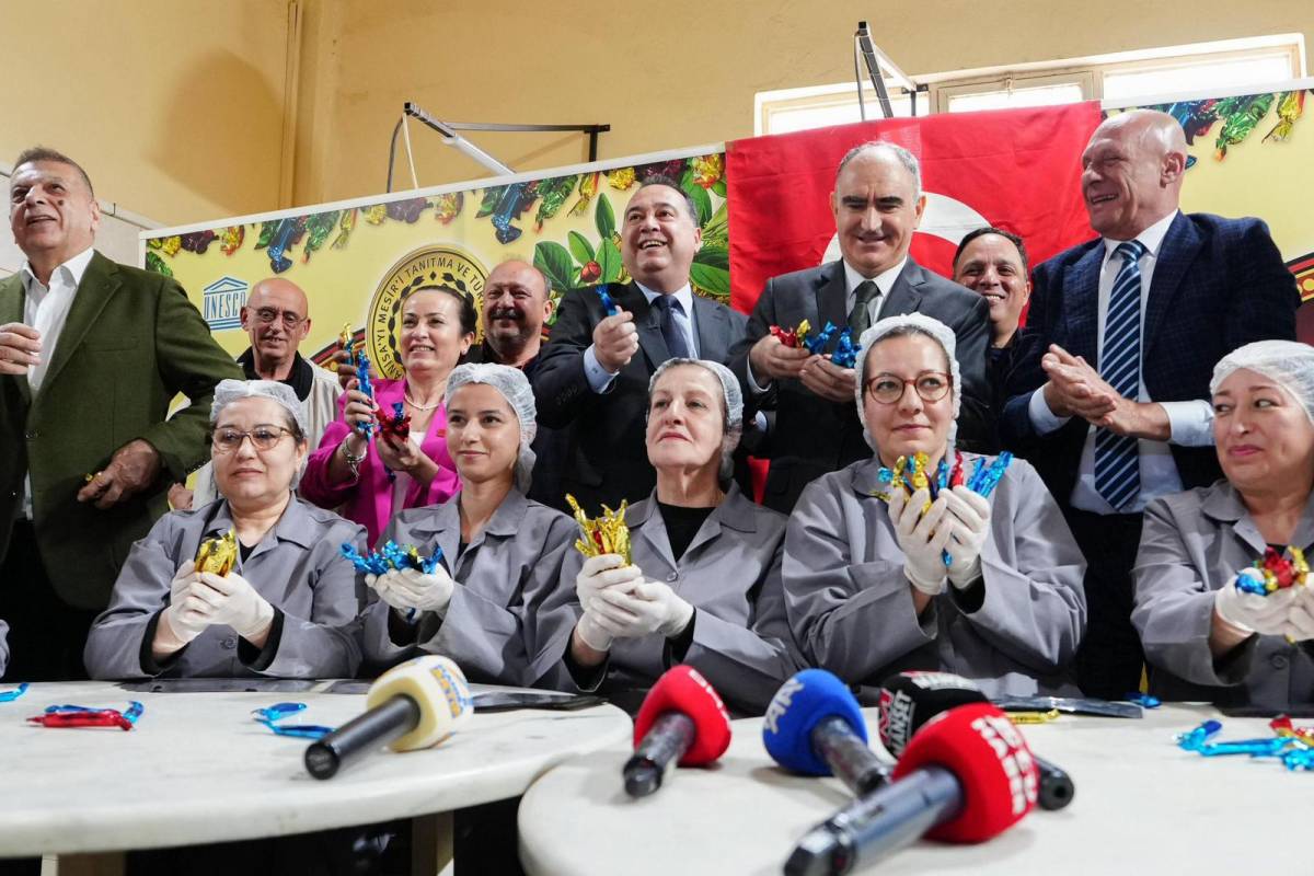 Manisa’da 10 Ton Mesir Macunu Dualarla Hazırlandı