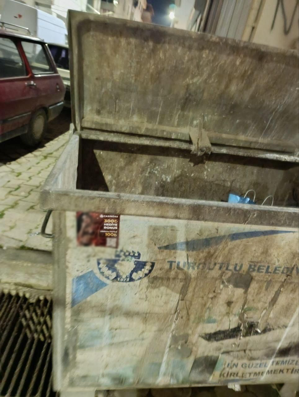 Turgutlu Altay Mahallesi’nde Kaçak Bahis İlanı Kirliliği