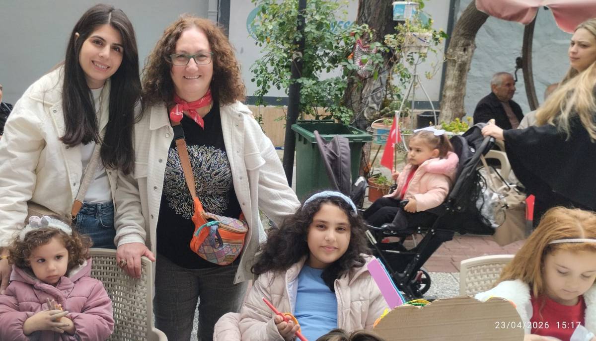 Manisa’da Kadınlardan 23 Nisan’a Anlamlı Etkinlik