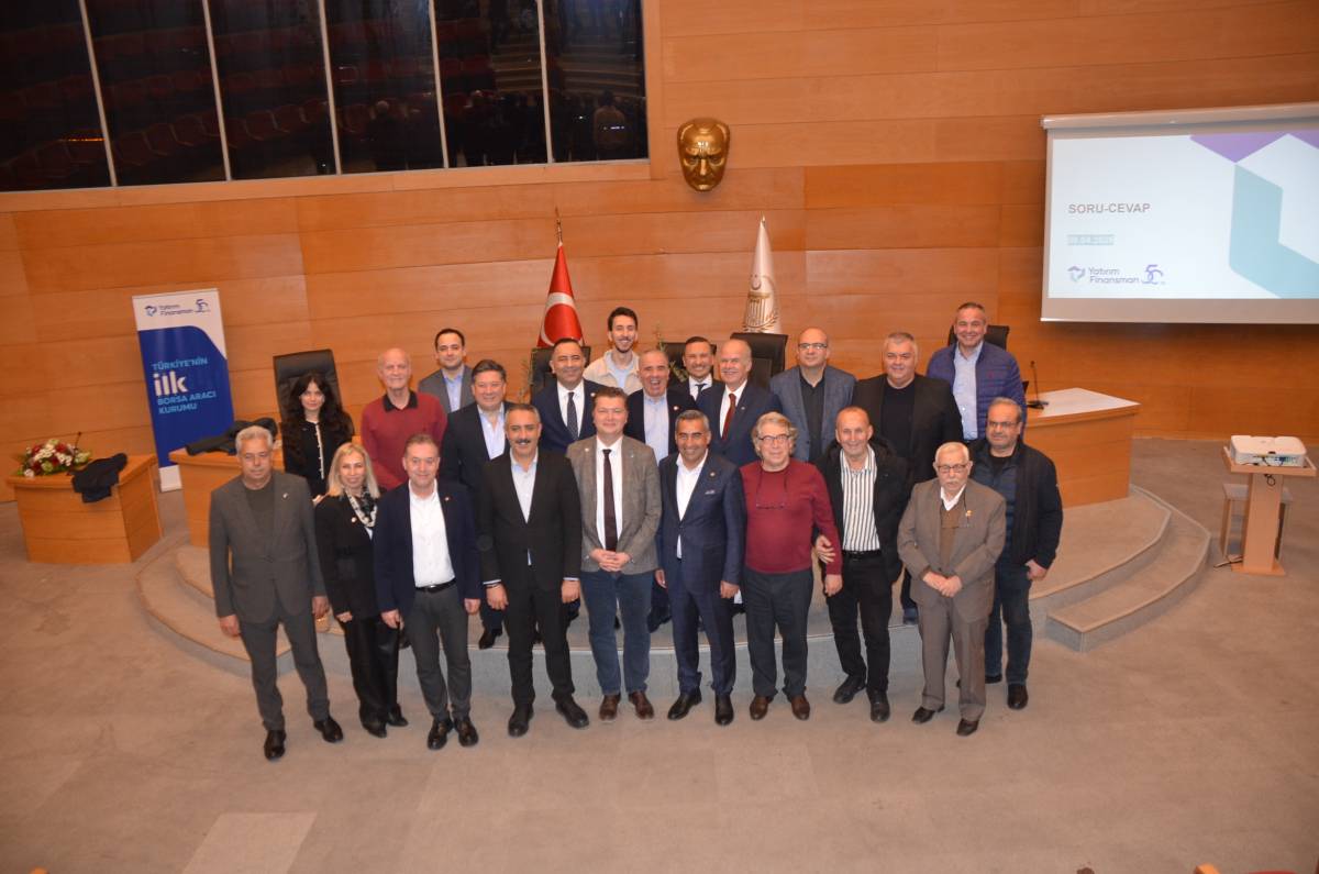 Akhisar’da ekonomi semineri yoğun ilgi gördü