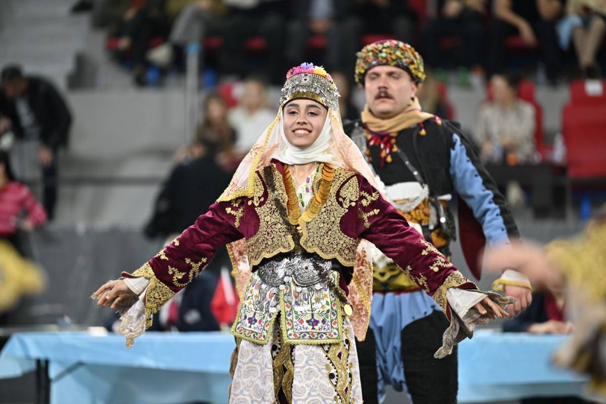 Manisa’da Halk Oyunları Yarışmasına Belediyespor Damgası