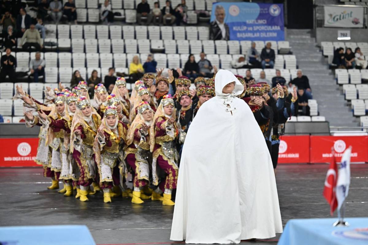 Manisa’da Halk Oyunları Yarışmasına Belediyespor Damgası