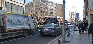 Çöp Toplama Saatleri Manisa Trafiğini Kilitliyor