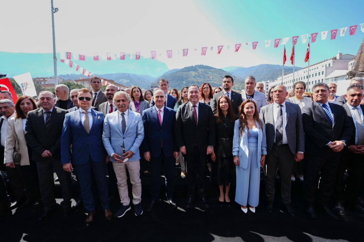 Manisa'da Bir İlk: Frida Kahlo Sergisi Kapılarını Açtı