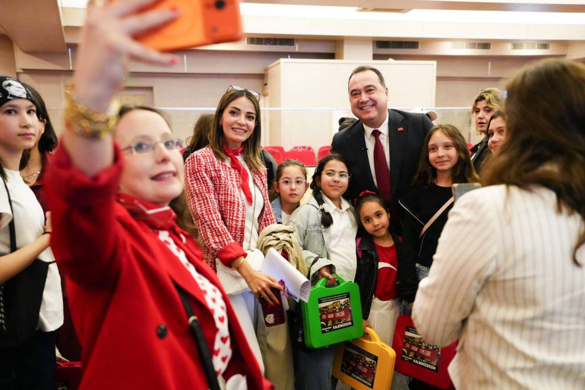Manisa’da Çocuk Meclisi İlk Kez Toplandı