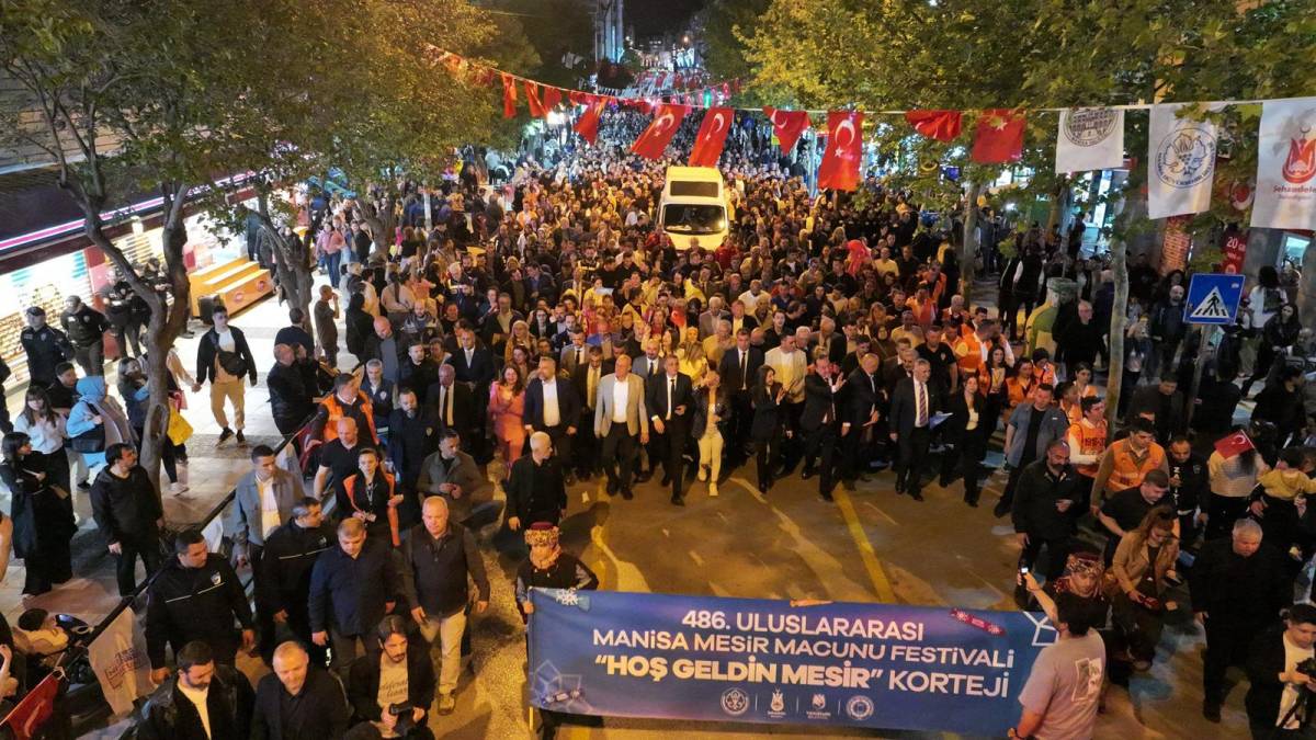 Mesir Festivali Kortejle Coşkuyla Başladı