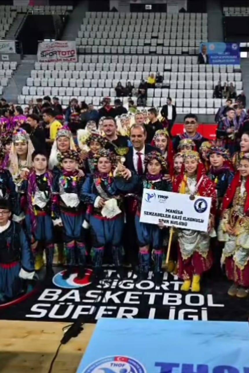 Gazi İlkokulu Halk Oyunlarında İl Birincisi Oldu