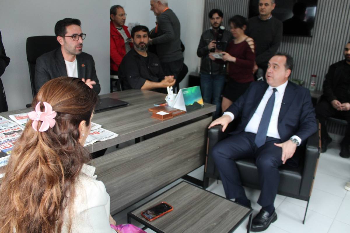 Manisa’da Basına Siyasetten Anlamlı Destek Ziyareti