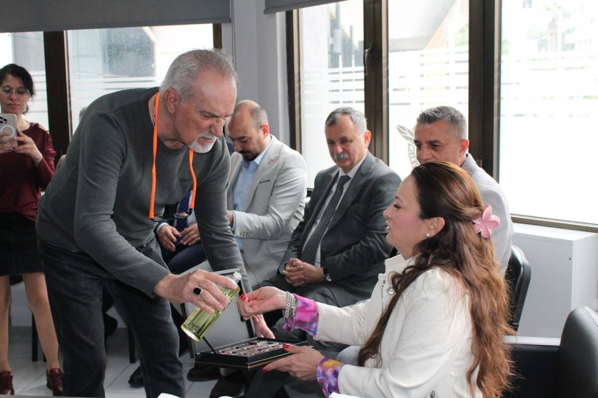 Manisa’da Basına Siyasetten Anlamlı Destek Ziyareti