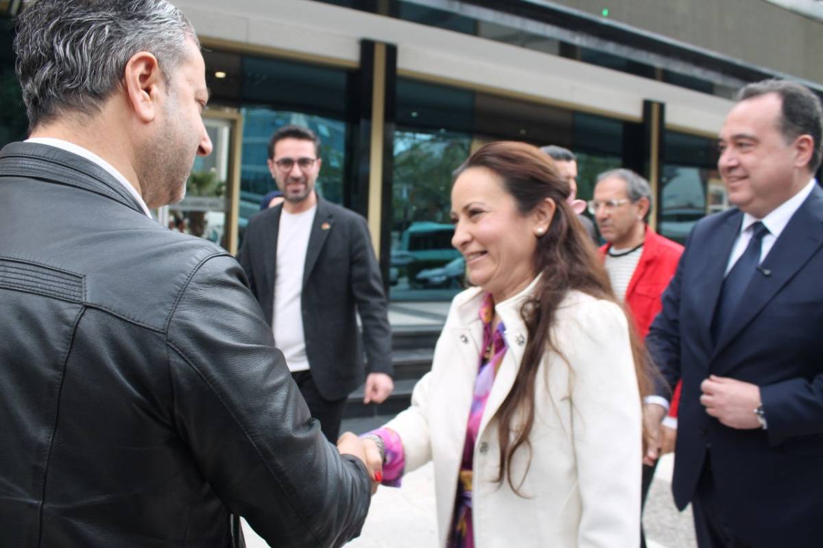 Manisa’da Basına Siyasetten Anlamlı Destek Ziyareti