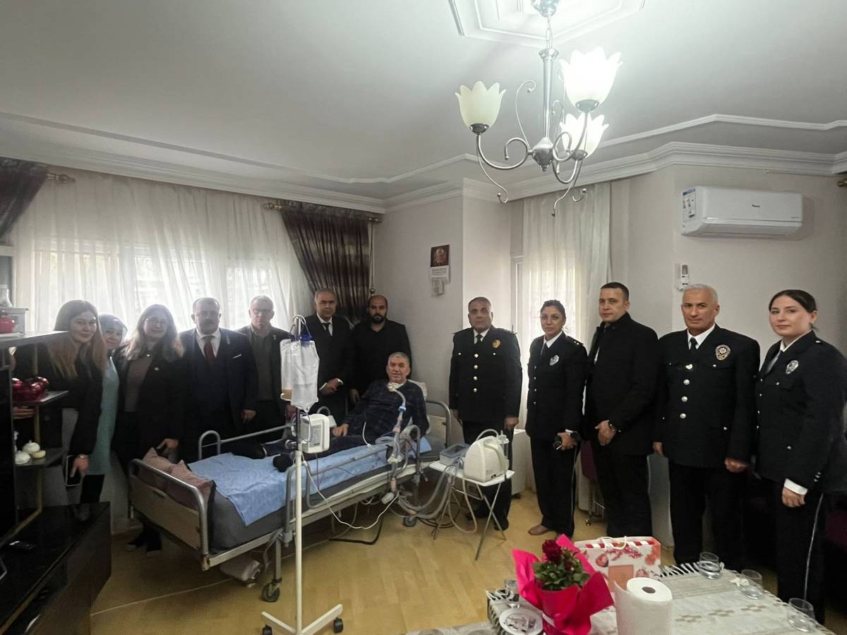 Turgutlu’da Vefa Ziyareti: Hasta Polise Polis Haftası Morali