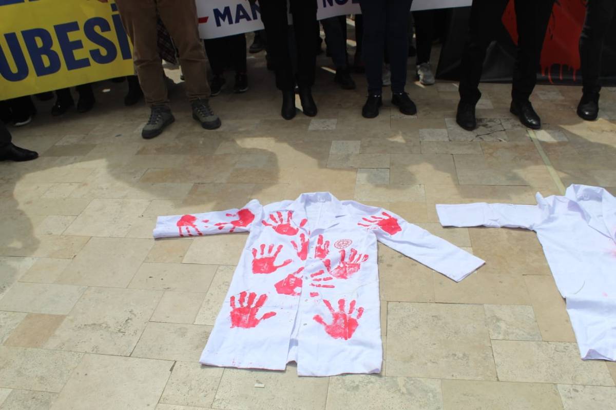 Manisa’da Öğretmenlerden Şiddete Karşı İş Bırakma