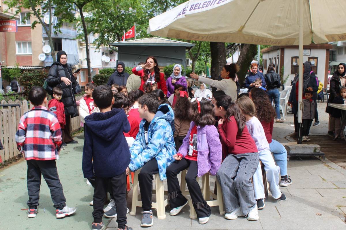 Şehzadeler’de 23 Nisan Coşkusu Mahalleye Yayıldı