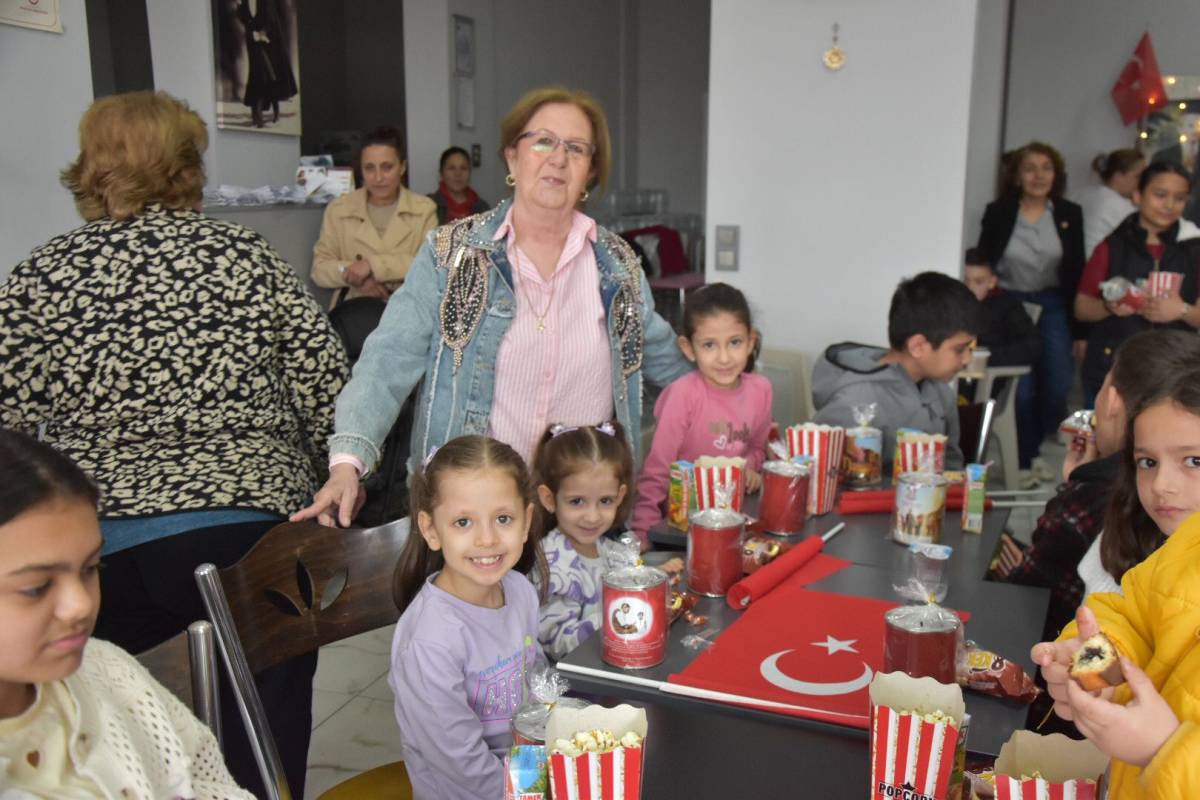 Kuyualan’da 23 Nisan’a Balonlu Kutlama