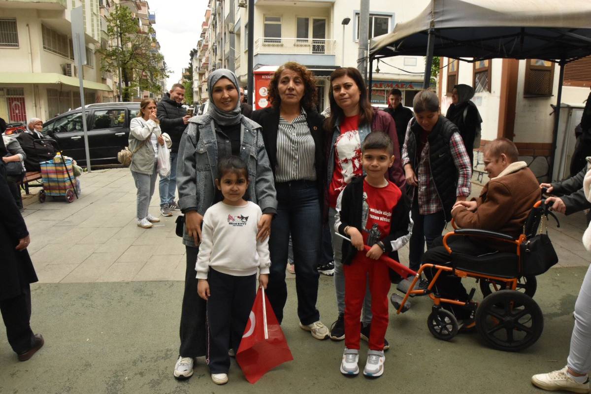 Kuyualan’da 23 Nisan’a Balonlu Kutlama