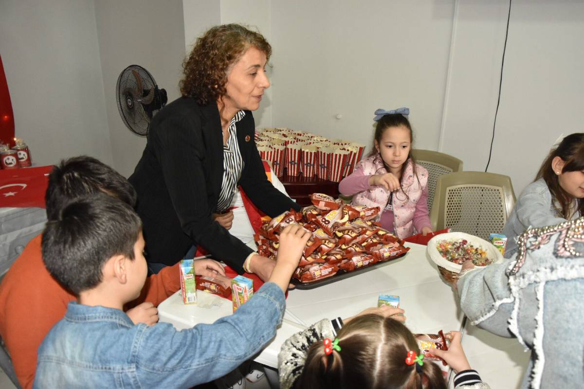 Kuyualan’da 23 Nisan’a Balonlu Kutlama