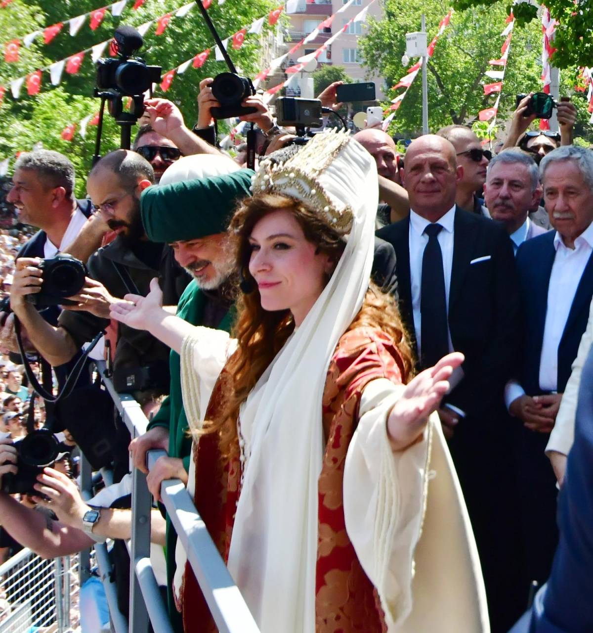 Yeniyol Grubu  Mesir Festivali ve Toplantı Mesajı