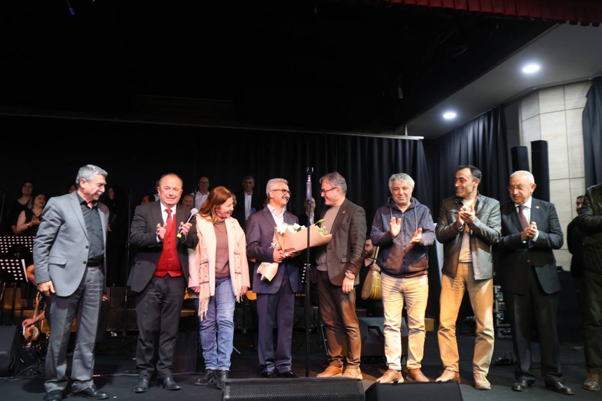 Yunusemre’de Anadolu Türküleri Gecesi