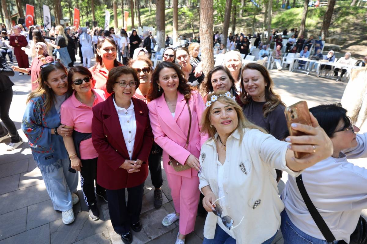 Yunusemre’de Hıdırellez ve Anneler Günü Coşkusu