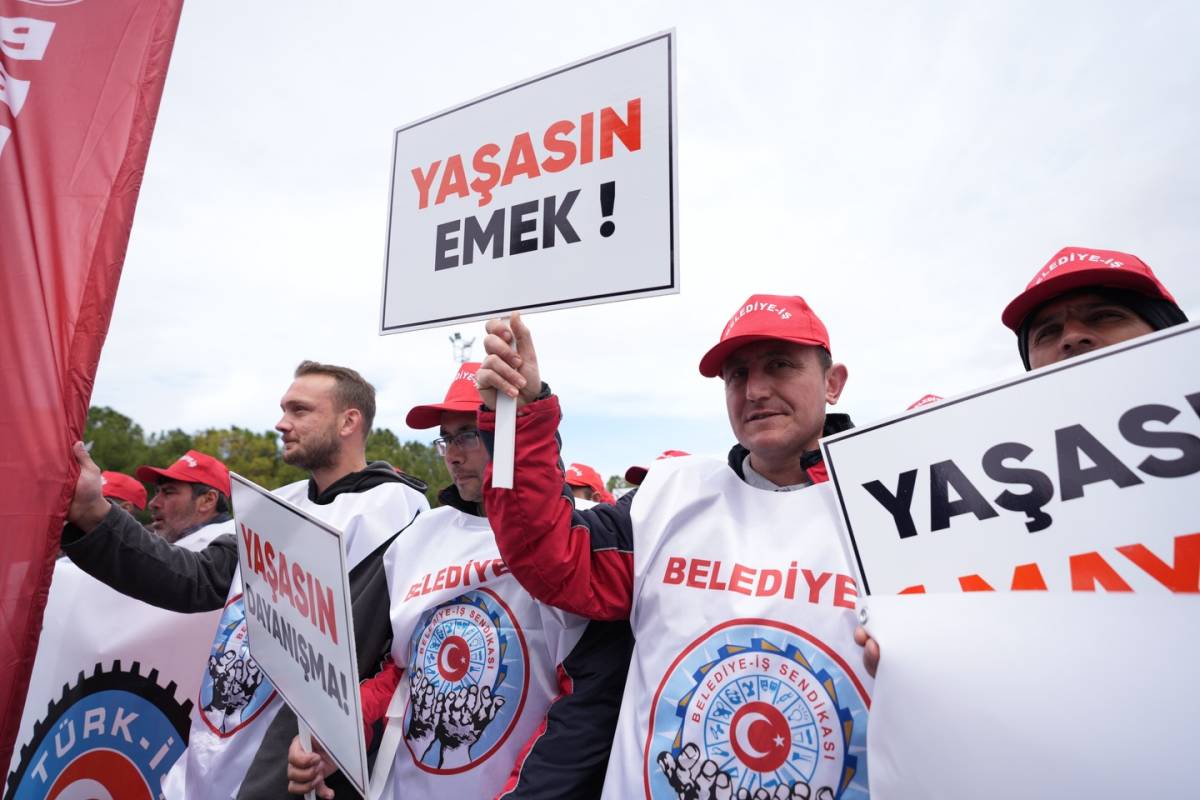 Akhisar'da 1 Mayıs Coşkusu: İşçilere Müjde