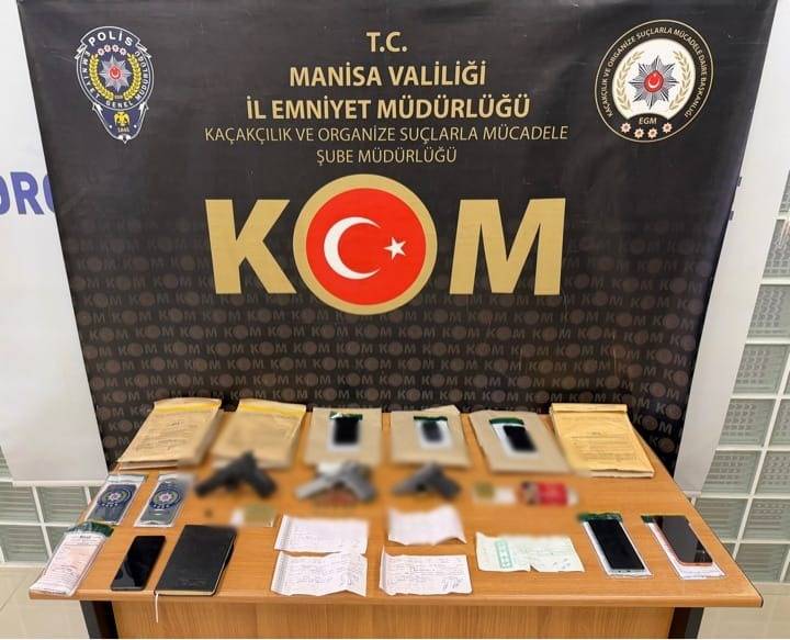 Salihli’de tefecilik operasyonu: 9 tutuklama